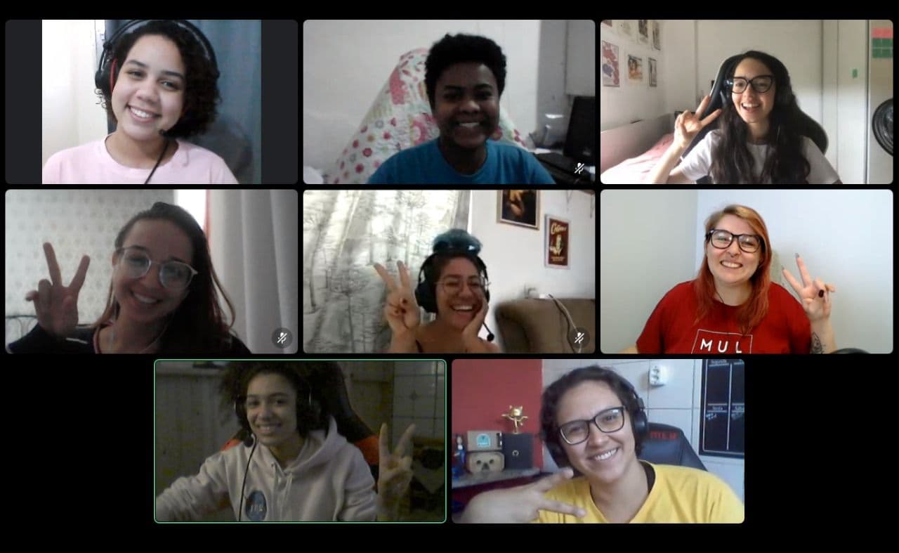 Image of a video call with members of the Brinde com Elas team